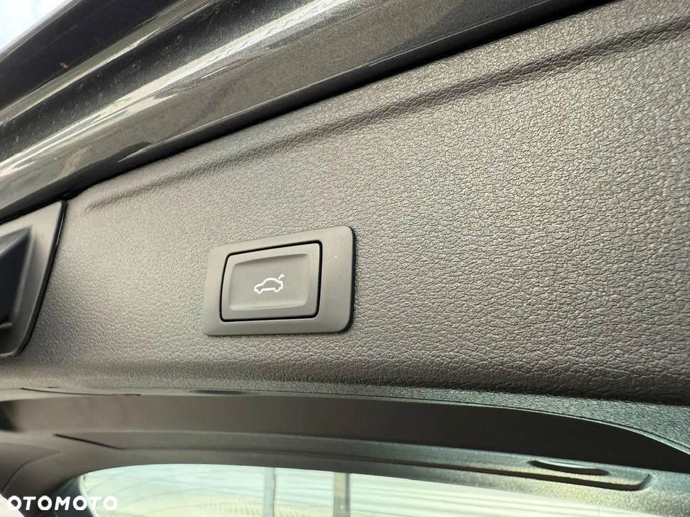 Audi A4 Avant 40 TDI S tronic S line - 14