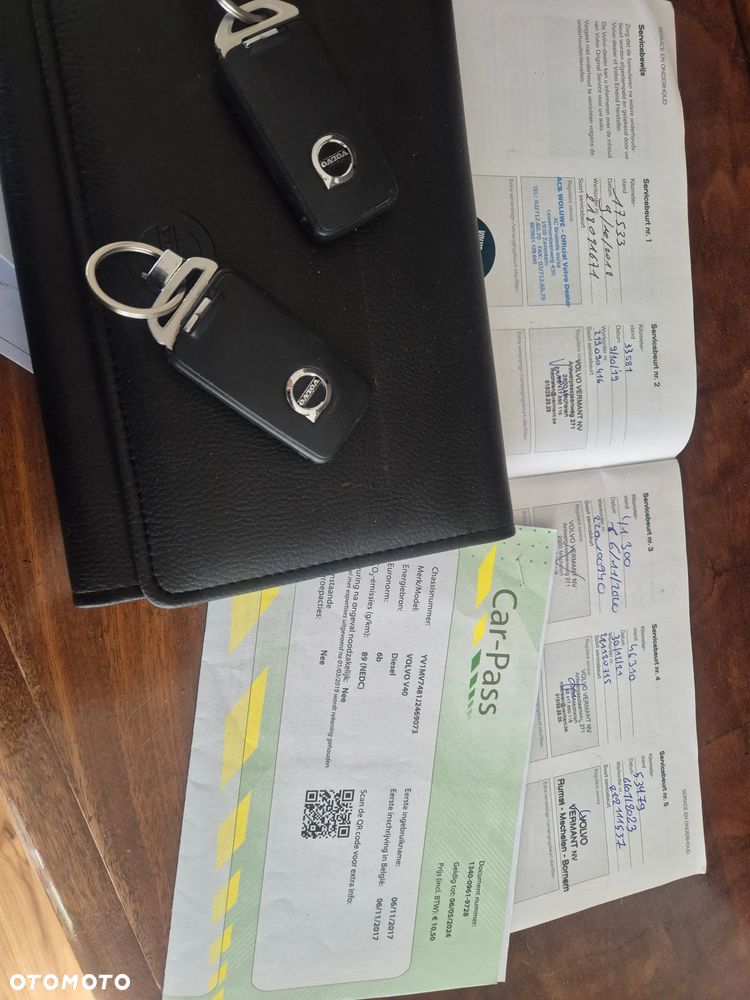 Volvo V40 D2 Inscription - 16