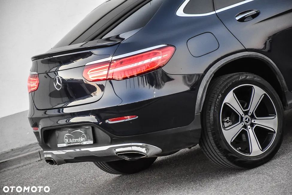 Mercedes-Benz GLC 300 4Matic 9G-TRONIC AMG Line - 13
