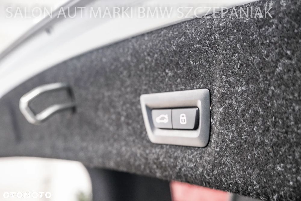 BMW Seria 3 320d xDrive M Sport - 30