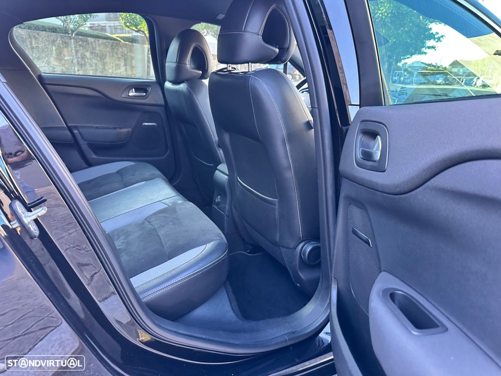 DS DS4 Crossback 1.6 BlueHDi So Chic J18 - 32