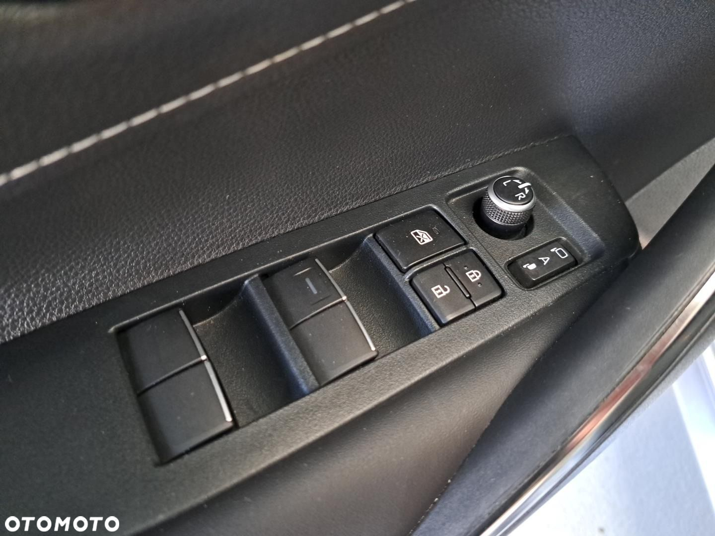 Toyota Corolla - 28