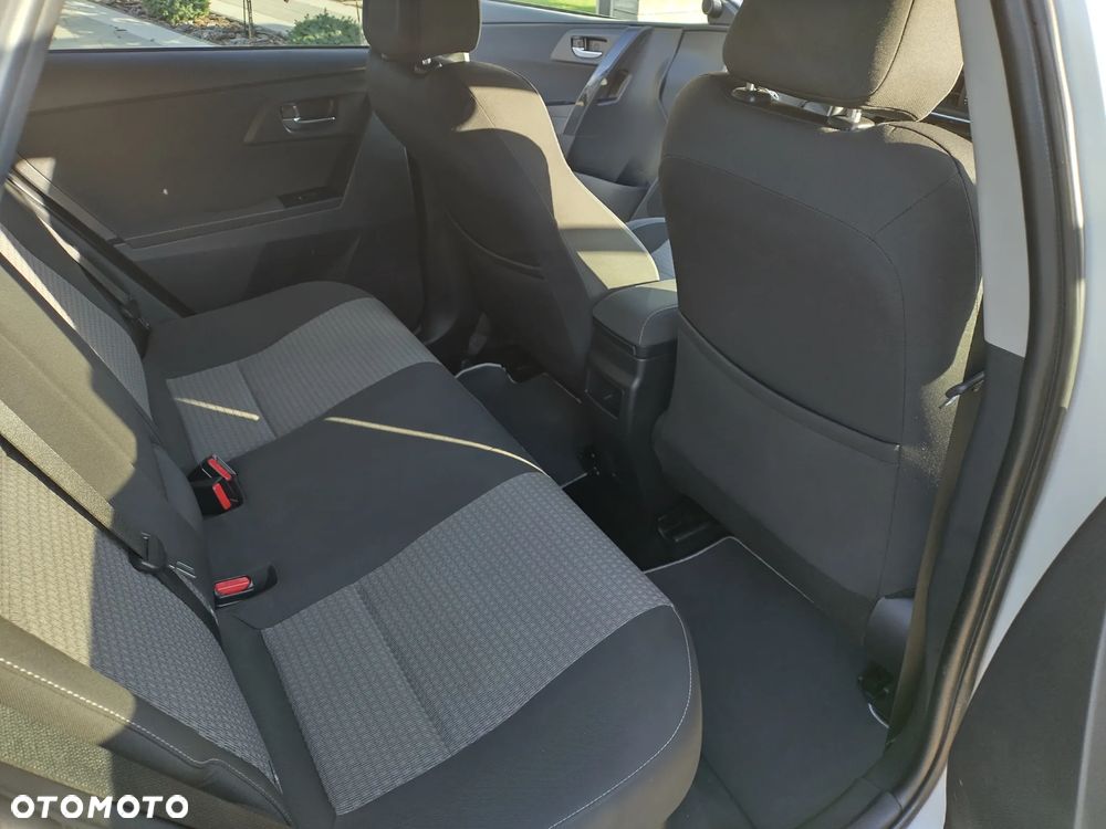 Toyota Auris Hybrid 135 Prestige - 10