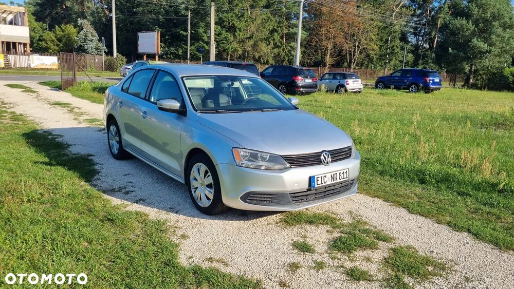 Volkswagen Jetta 2.5 SE - 1
