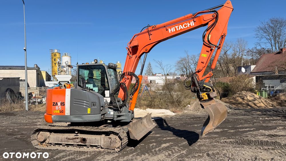 Hitachi ZX-85 USB LC - 4