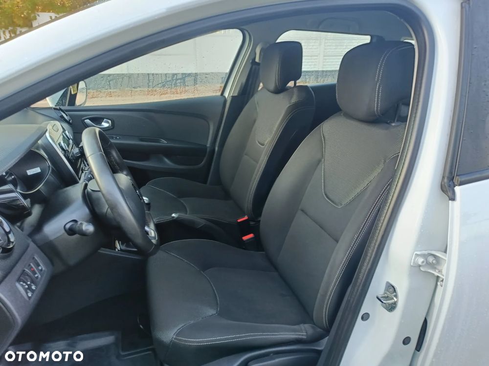 Renault Clio - 8
