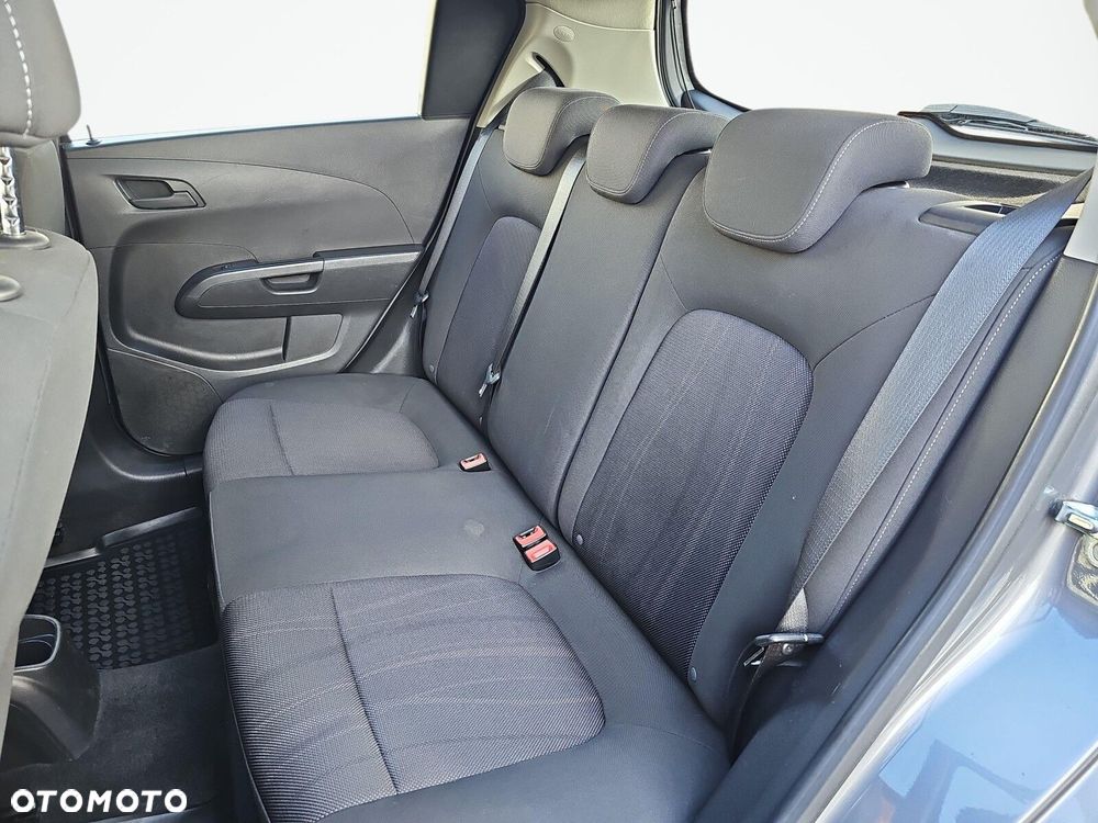 Chevrolet Aveo - 26