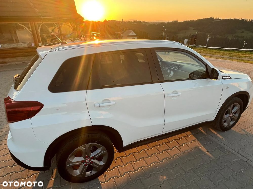 Suzuki Vitara 1.4 Boosterjet Premium 4WD - 2