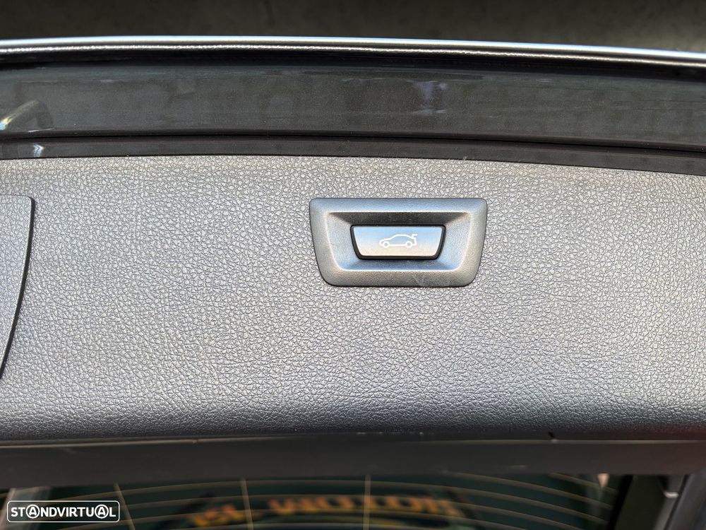 BMW 320 d Touring Sport-Aut. Efficient Dynamics Edition - 31