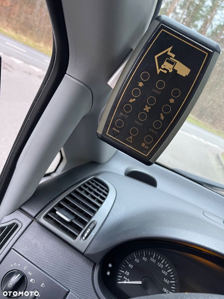 Mercedes-Benz Vito - 14