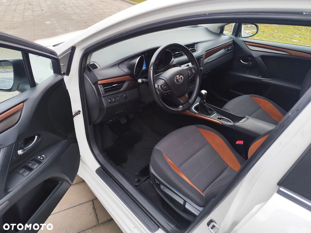 Toyota Avensis 2.0 D-4D Active Business - 5