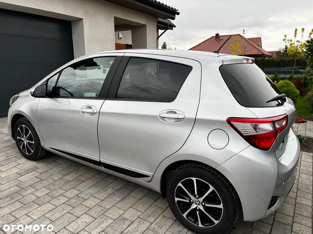 Toyota Yaris 1.5 Premium - 21