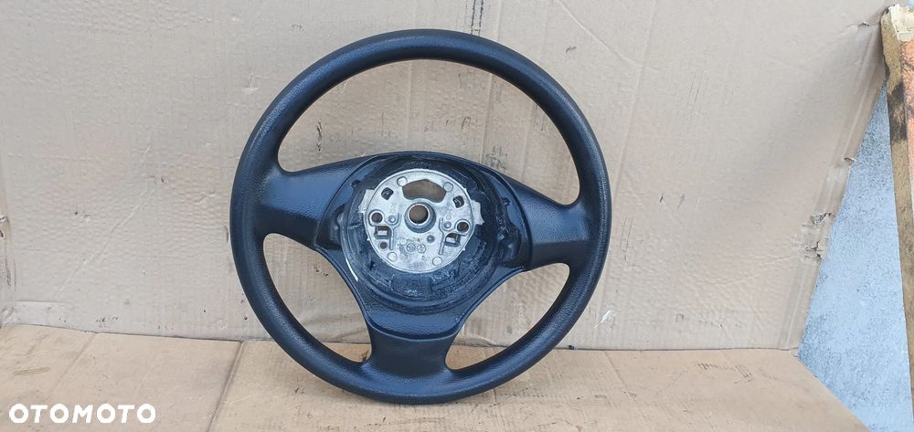 Kierownica oryginalna trójramienna BMW I E81 - 7