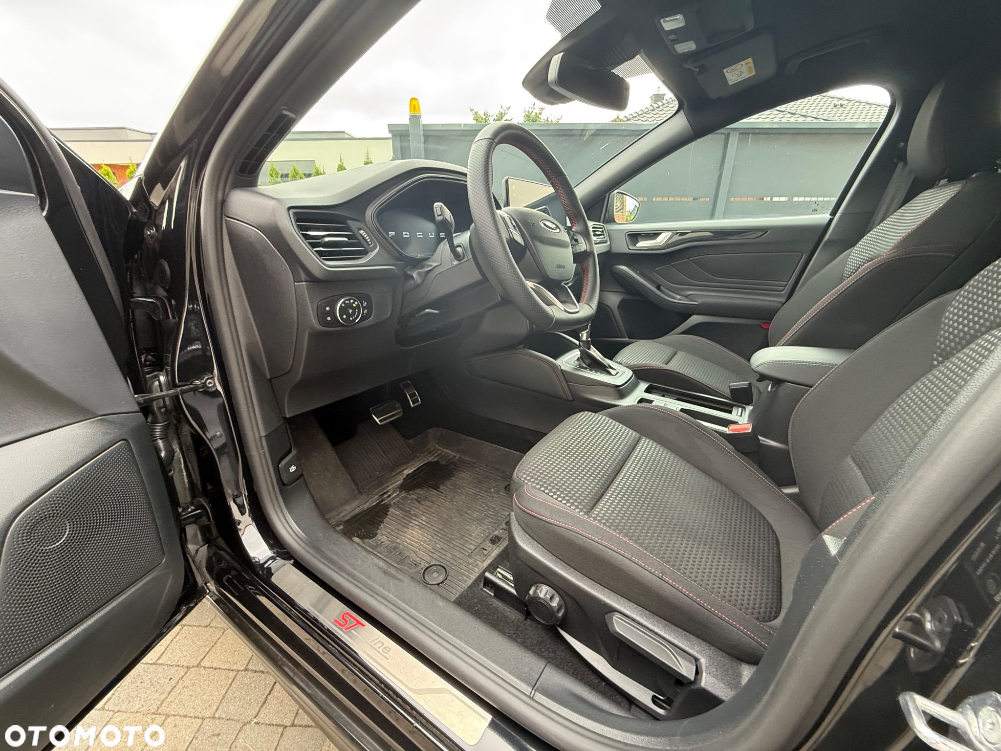 Ford Focus 1.0 EcoBoost mHEV ST-Line X - 11