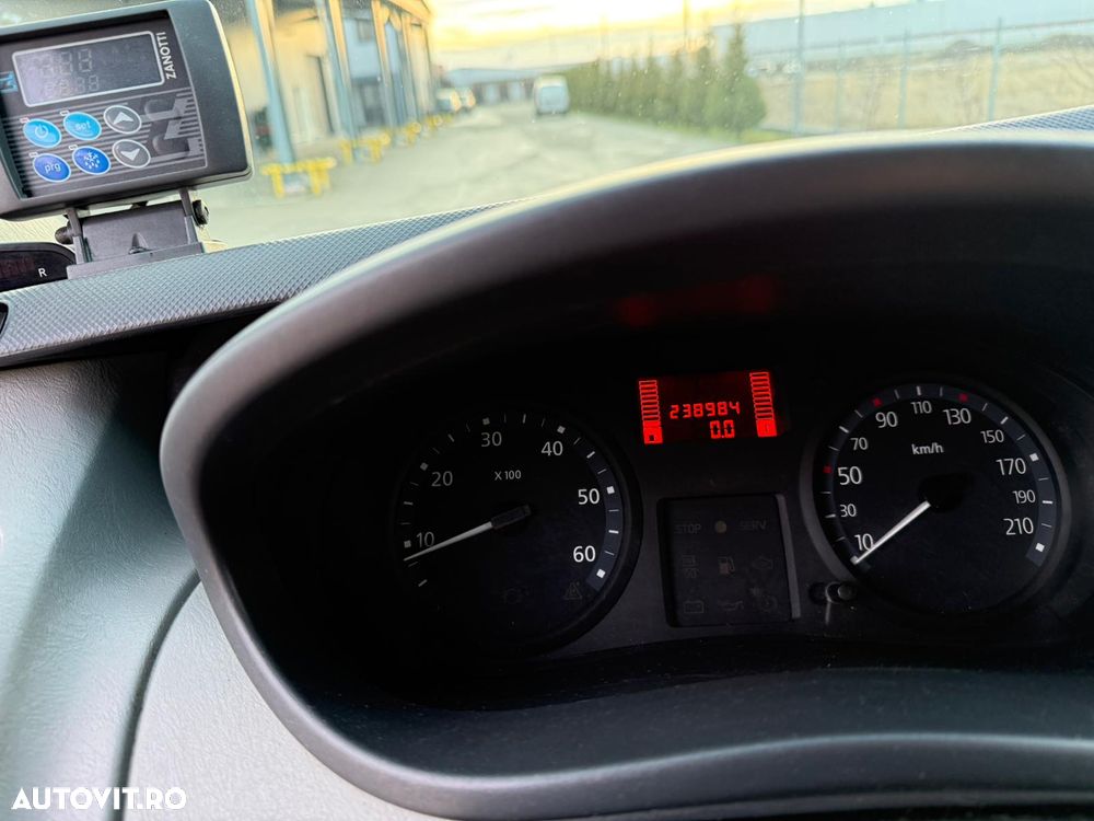 Renault Trafic - 2