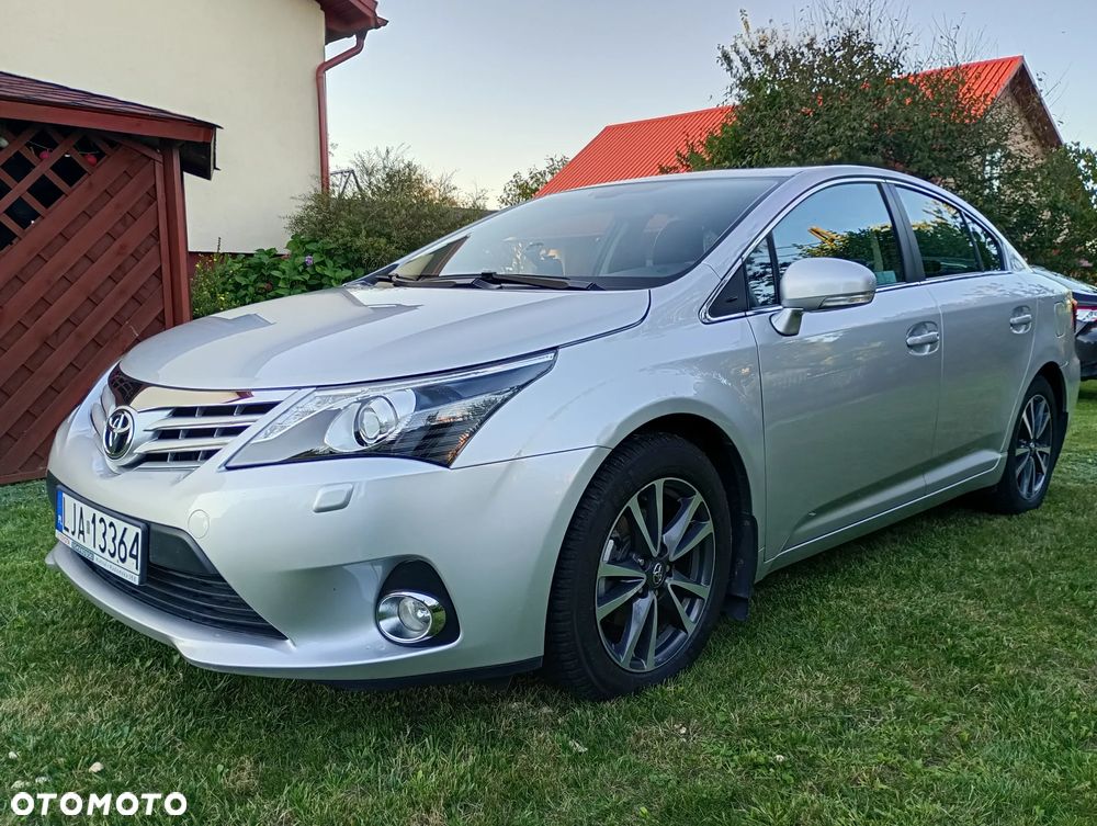 Toyota Avensis 1.8 Sol plus - 2