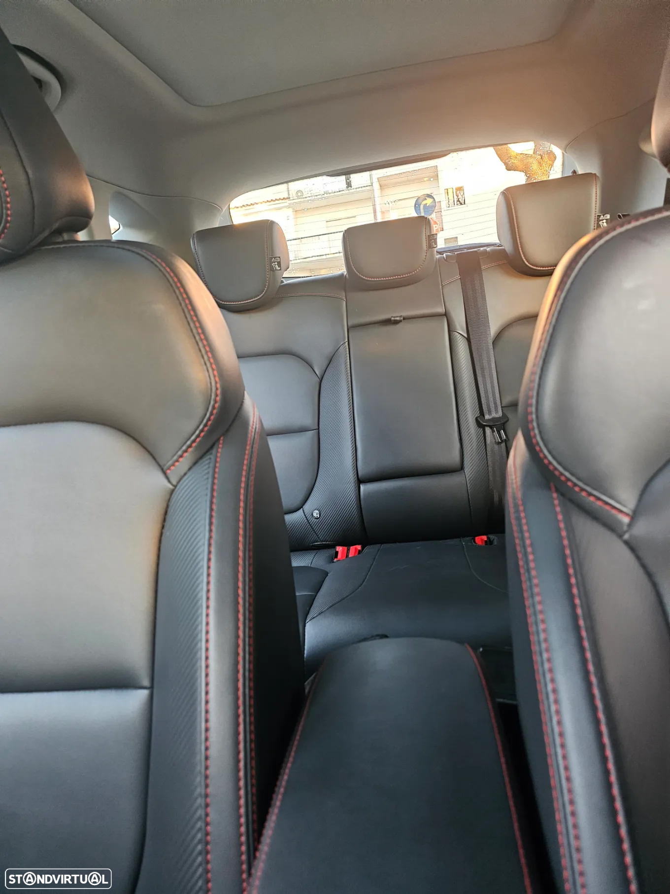 MG ZS EV 72.6 kWh Luxury OBC 11 kW - 10