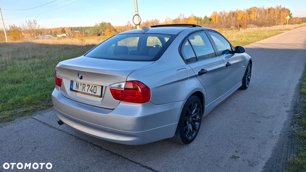BMW Seria 3 320i - 14