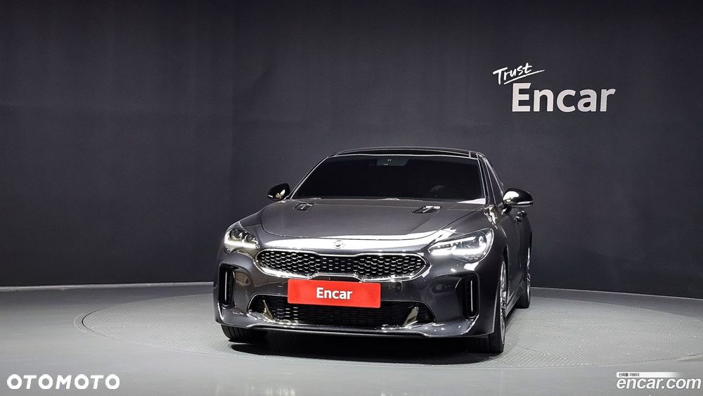 Kia Stinger 2.0 T-GDI GT Line - 4