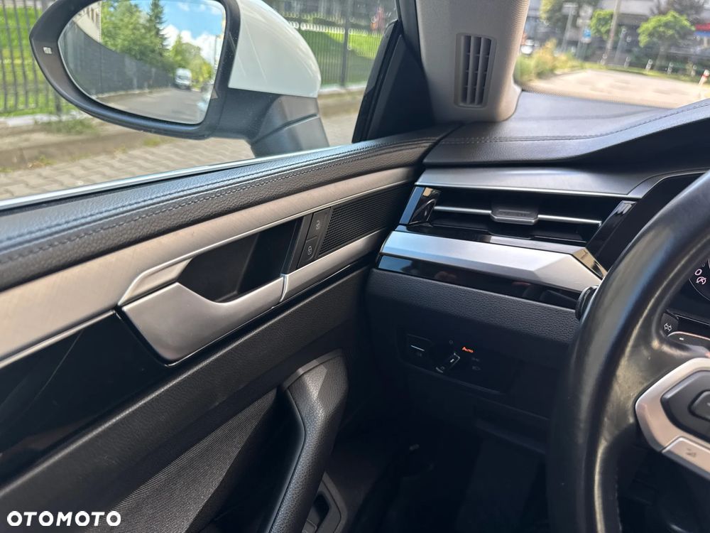 Volkswagen Arteon 2.0 TDI SCR Essence DSG - 9