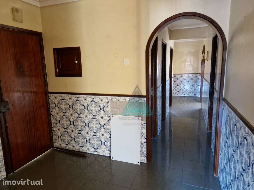 T3 Pontinha * * oportunidade * * Excelente Localização * * REMODELADO - Grande imagem: 5/18