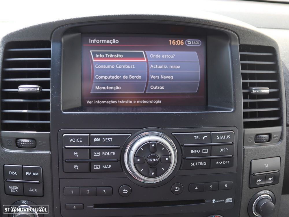 Nissan Navara 3.0 dCi V6 CD LE AT 4WD - 32