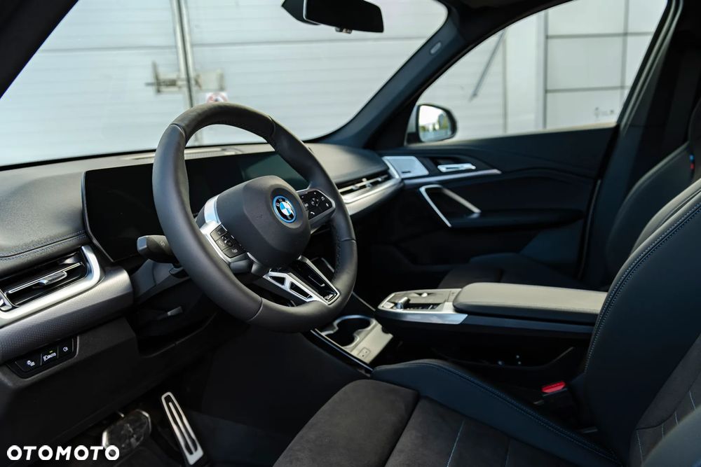 BMW X1 xDrive30e - 12