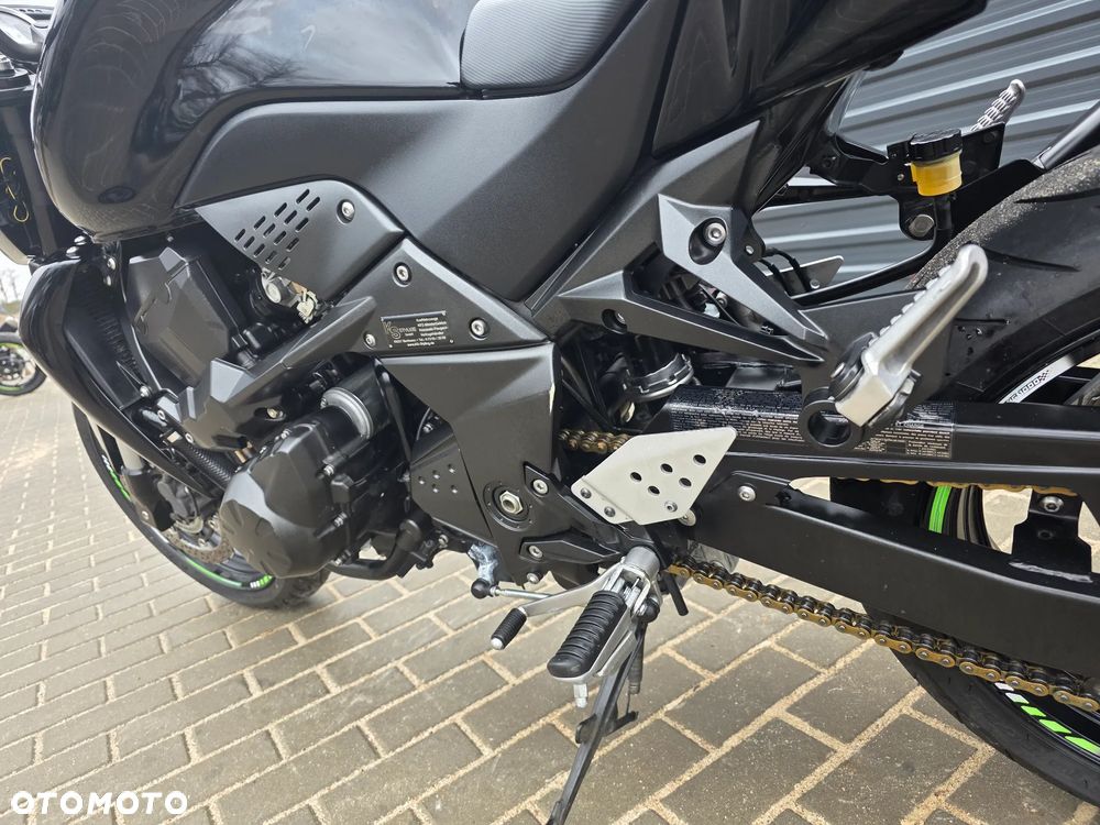 Kawasaki Z - 12