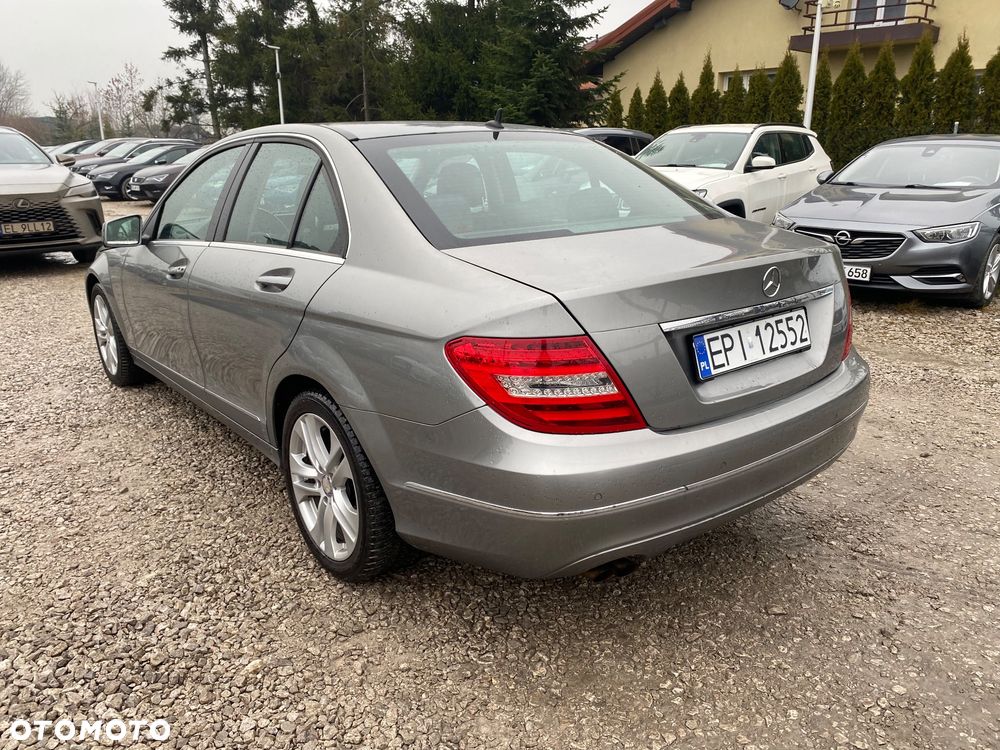 Mercedes-Benz Klasa C 180 (BlueEFFICIENCY) Avantgarde - 4