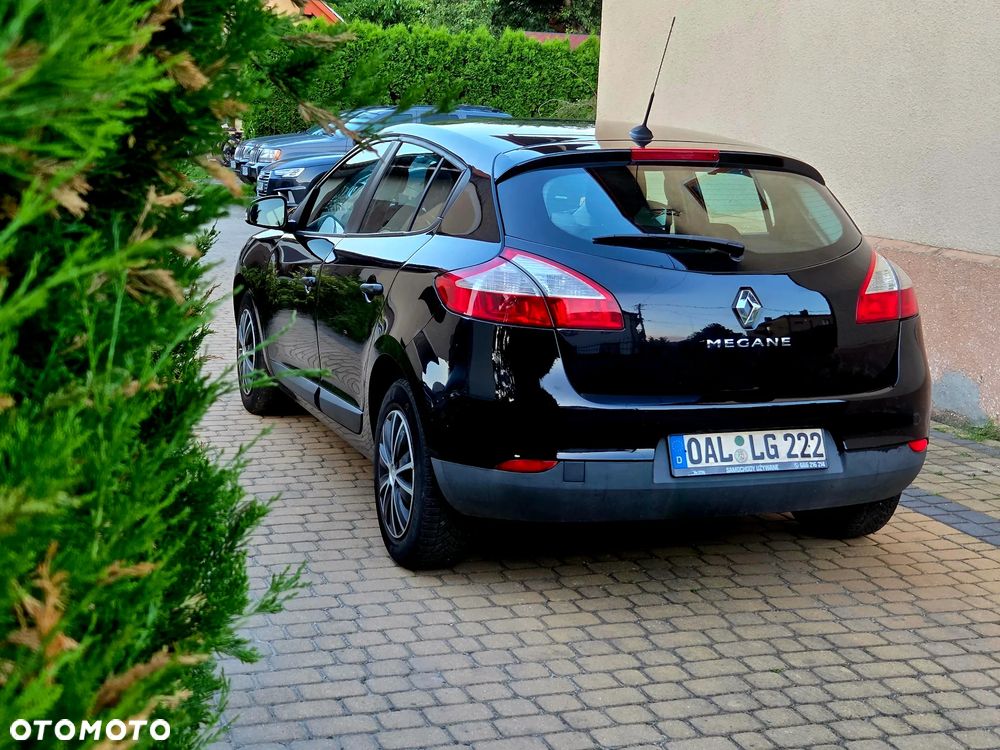 Renault Megane 1.6 16V Color Edition - 1