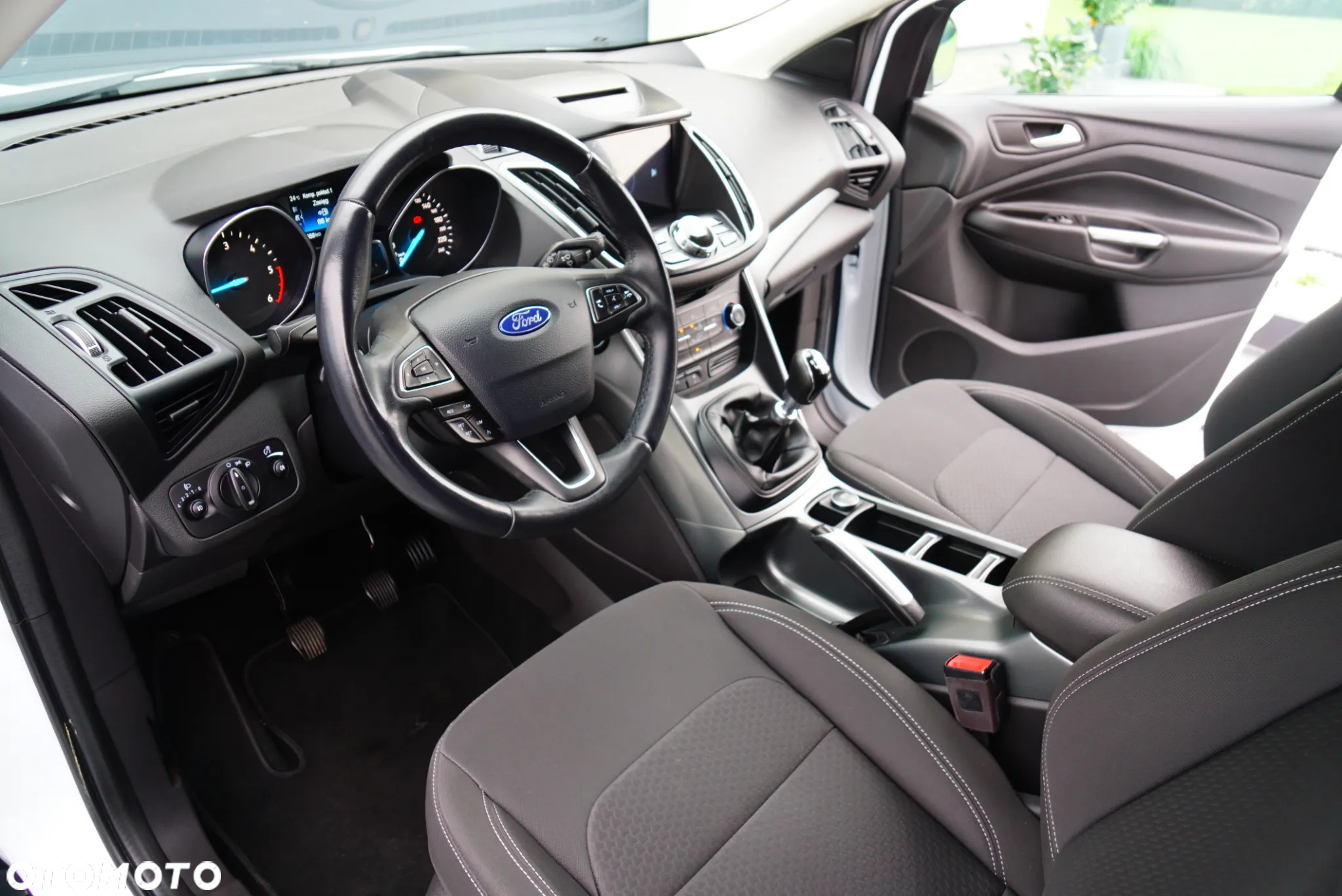 Ford Kuga 1.5 EcoBlue FWD Titanium - 26