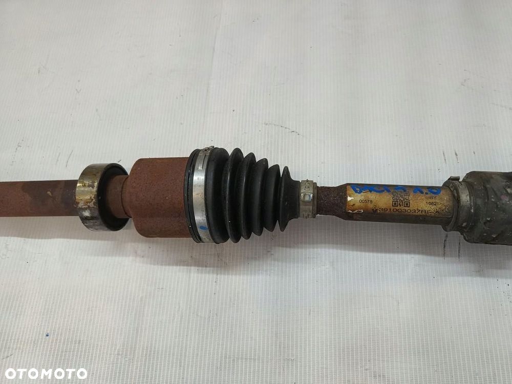 dacia sandero stepway iii 21r- 1.0 tce półoś prawy przód 391003037r - 3