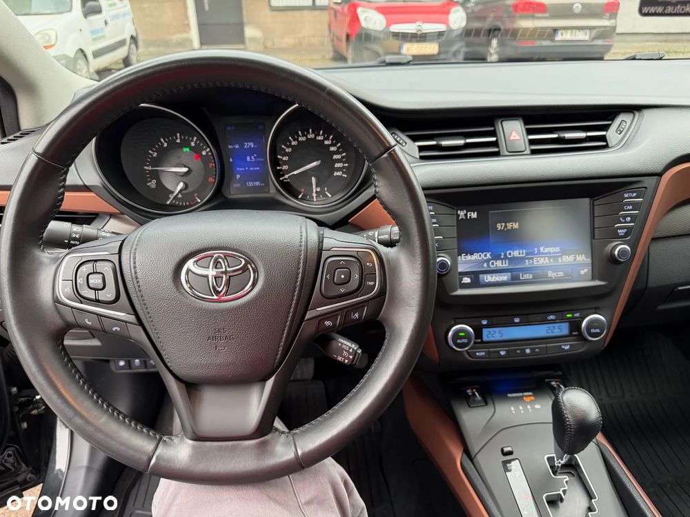 Toyota Avensis 2.0 Multidrive S Executive - 19