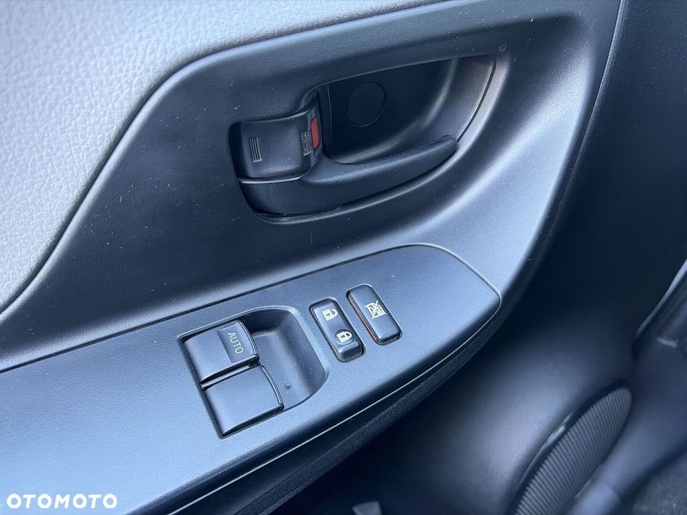 Toyota Yaris - 17
