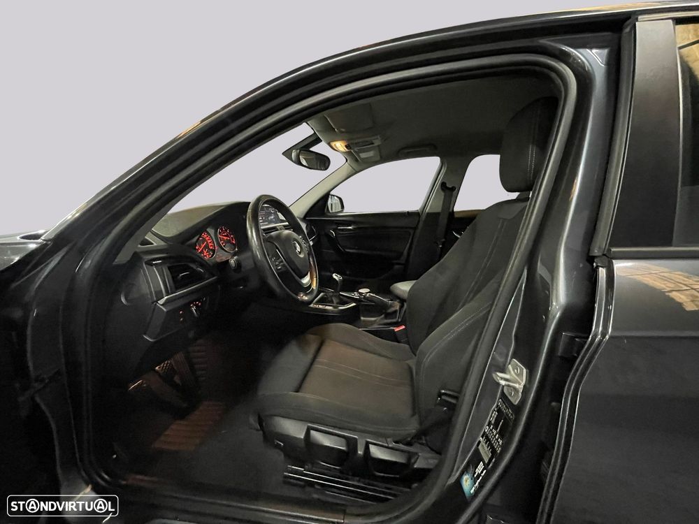 BMW 118 d — fotografia 6