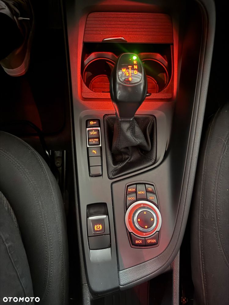 BMW X1 sDrive18d - 10