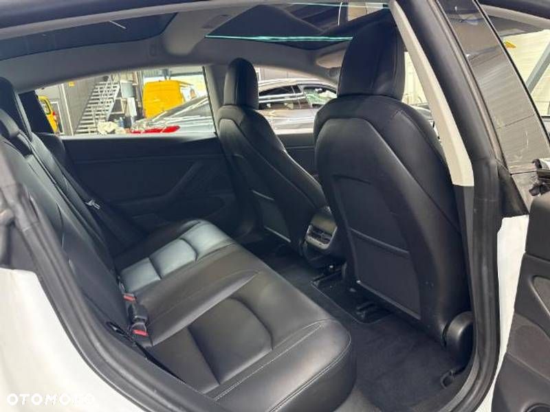 Tesla Model 3 Langstreckenbatterie Allradantrieb Dual Motor - 9