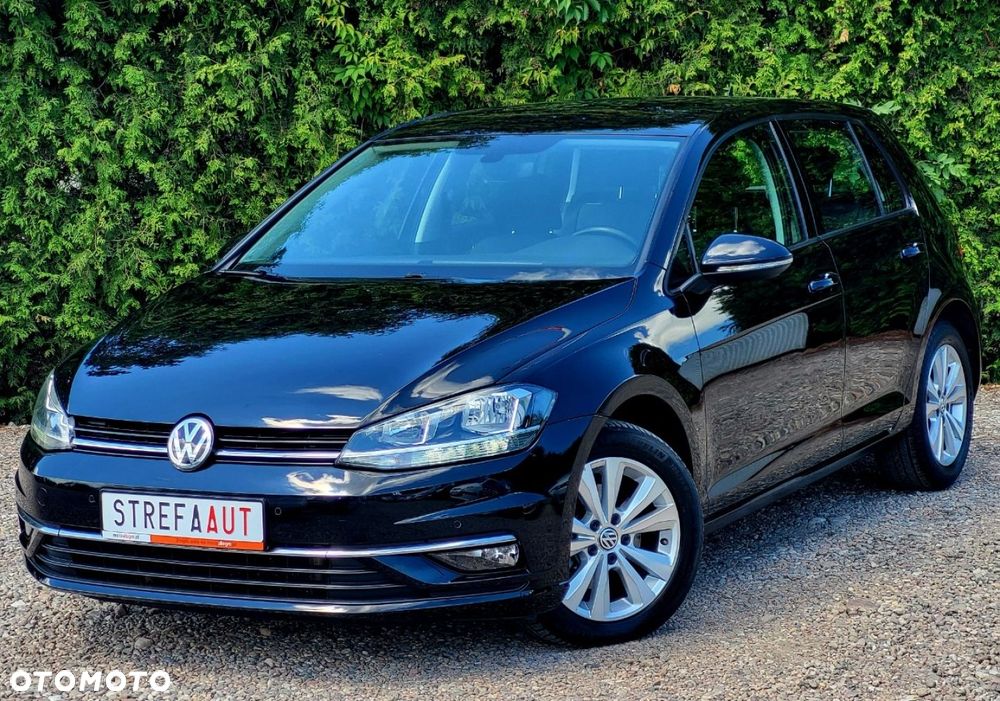 Volkswagen Golf - 1