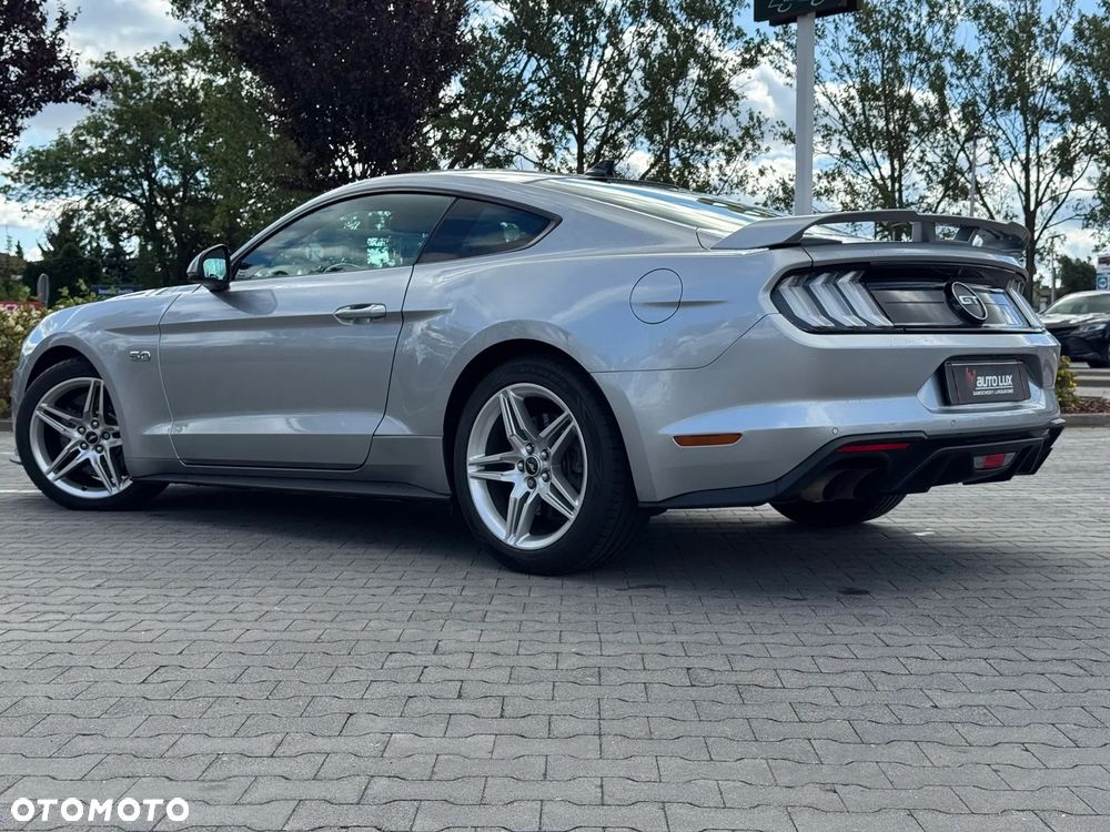 Ford Mustang - 3