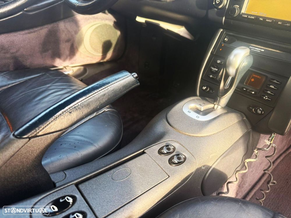 Porsche 911 Série F - 27