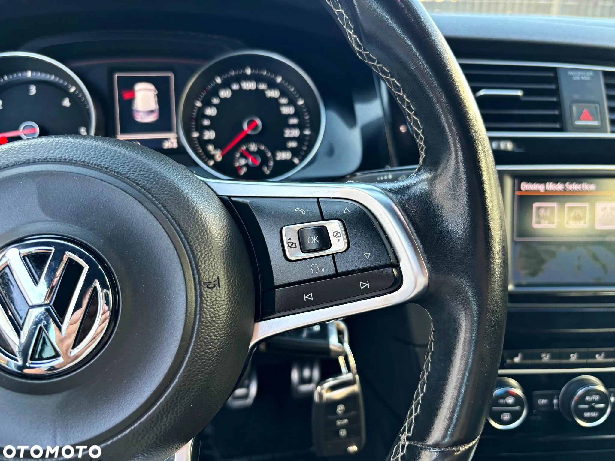 Volkswagen Golf VII 2.0 TDI BMT GTD - 25