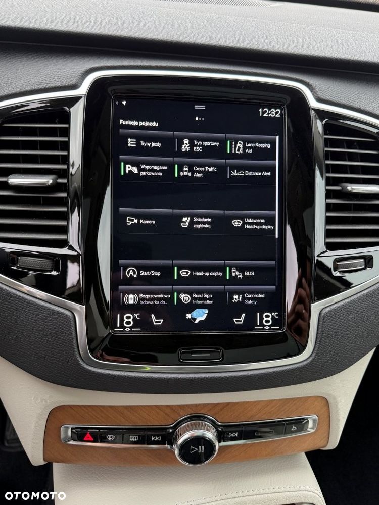 Volvo XC 90 T6 AWD Geartronic Momentum - 33