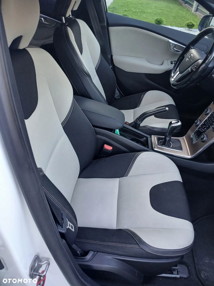 Volvo V40 Cross Country D2 Kinetic - 18
