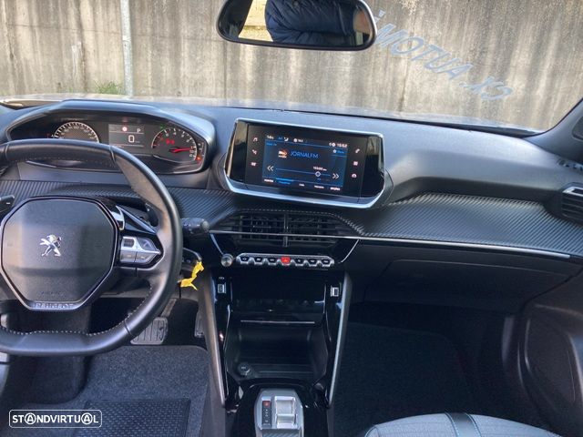 Peugeot 2008 BlueHDi 130 EAT8 Allure - 20