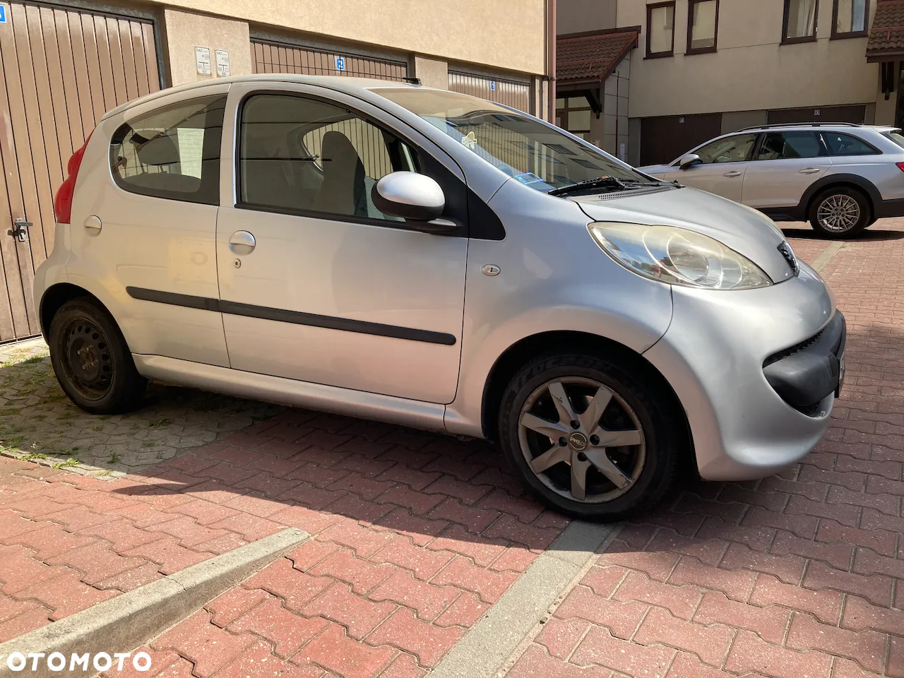 Peugeot 107 1.0 Happy - 2