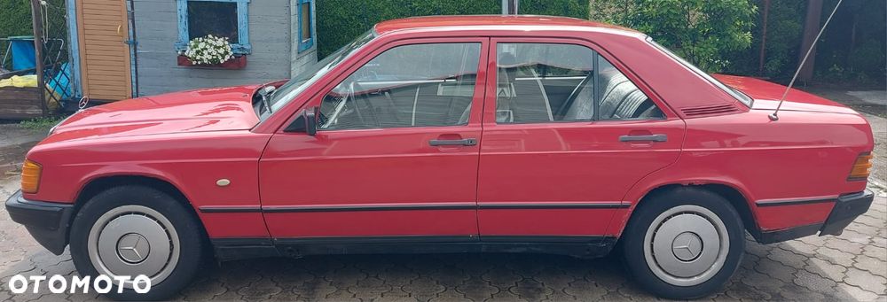 Mercedes-Benz W201 (190) - 2