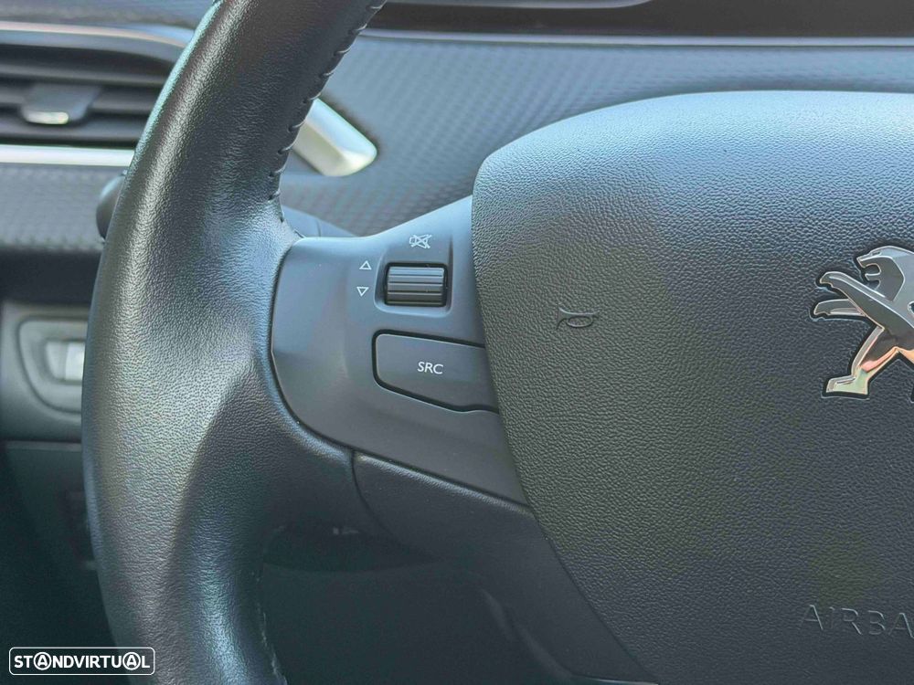 Peugeot 208 1.6 BlueHDi Style - 37