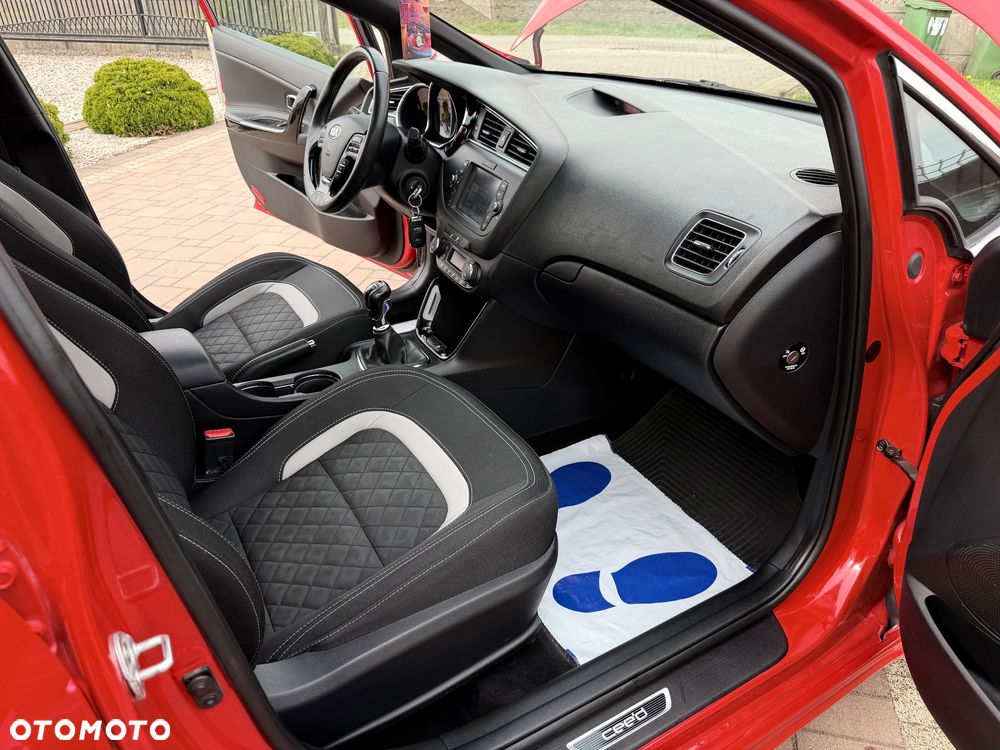 Kia Ceed 1.6 CRDi GT Line - 31