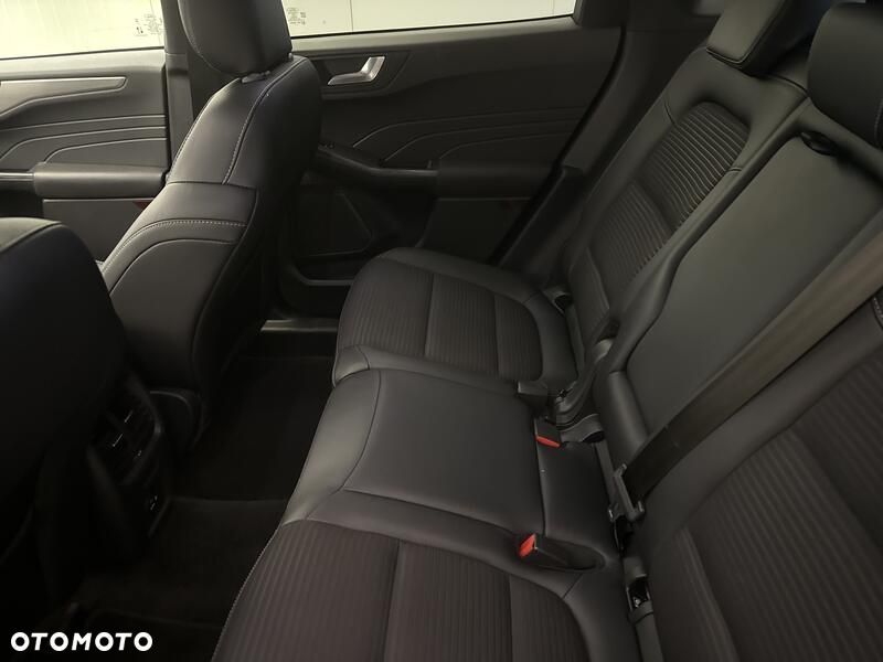 Ford Kuga - 22