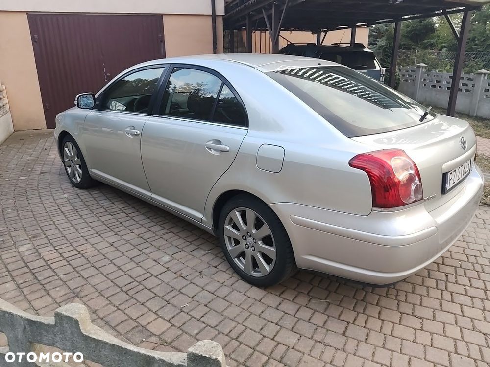 Toyota Avensis 2.0 D-4D Sol - 9